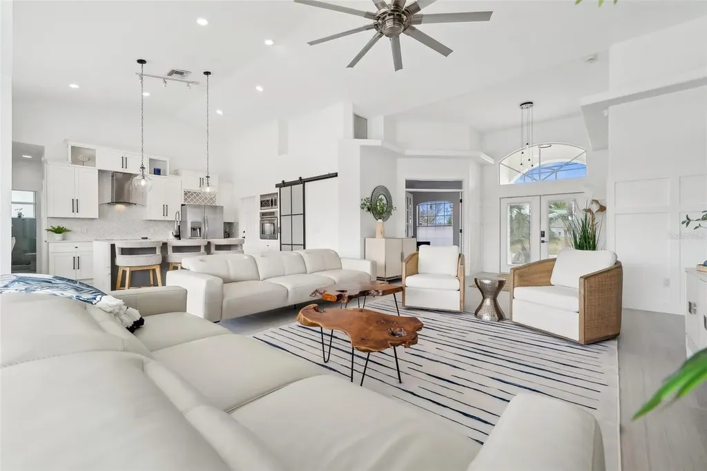 5207 SW 20th Place Cape Coral FL 33914