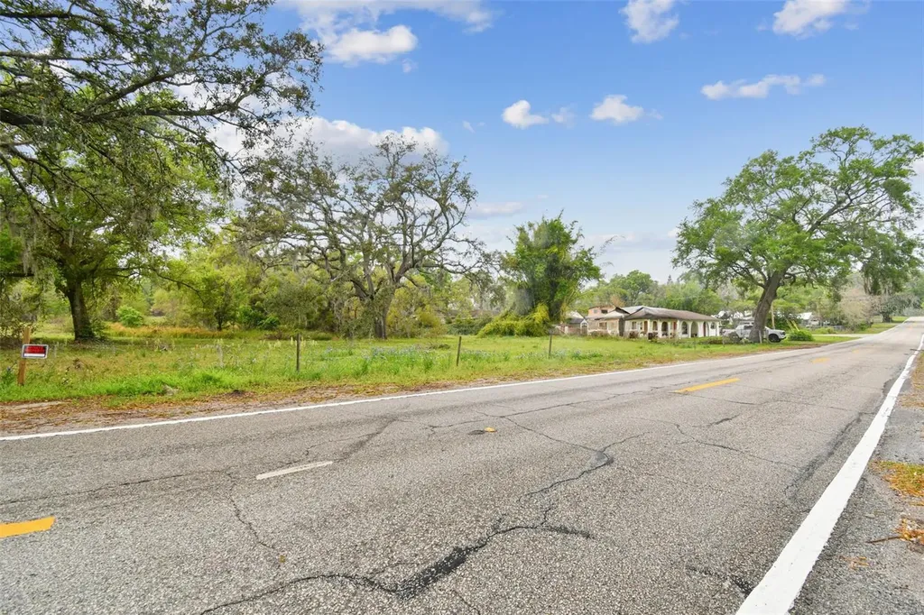 S Taylor Road Seffner FL 33584