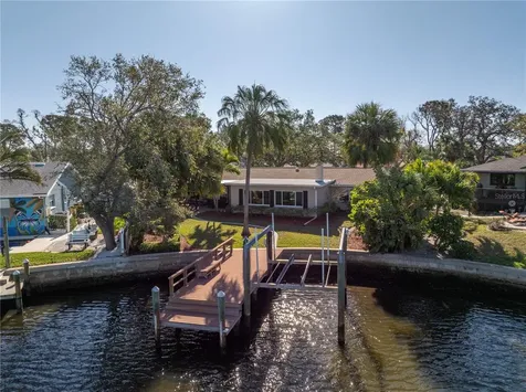 6804 Sea Gull Drive S St Petersburg FL 33707