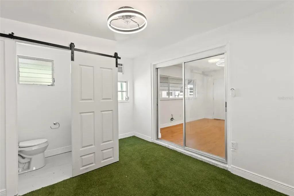 250 NW Rosery Road Largo FL 33770