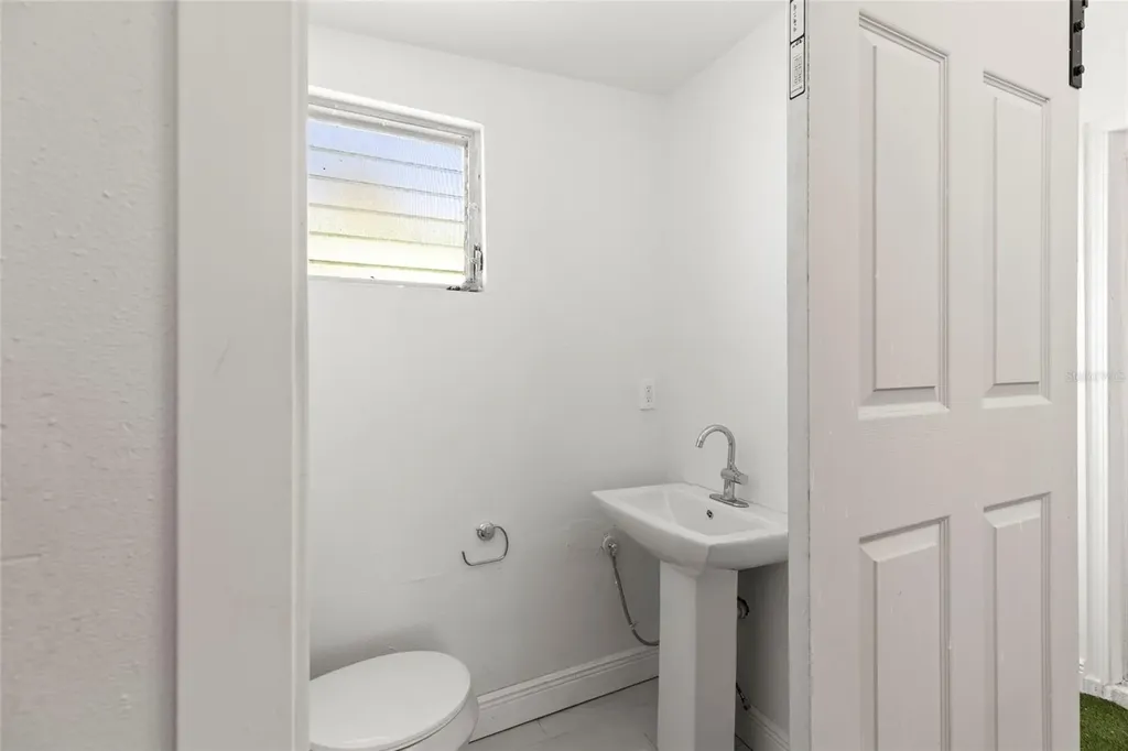 250 NW Rosery Road Largo FL 33770