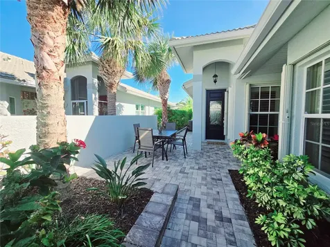 321 Reclinata Circle Venice FL 34292