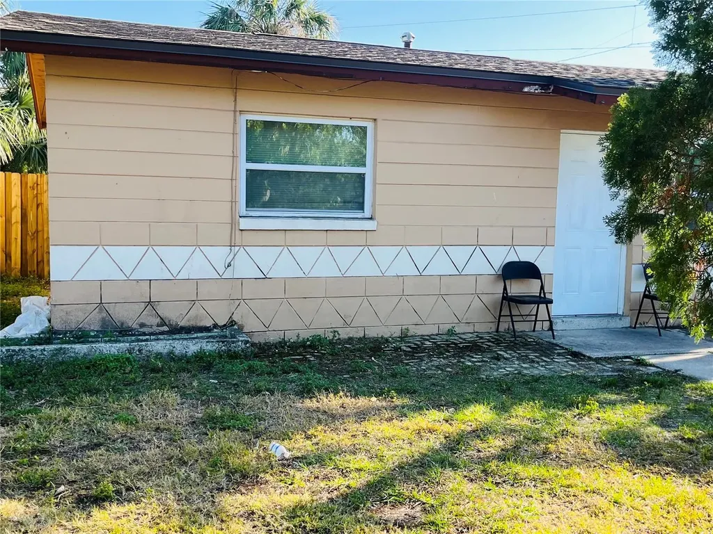 2346 15th Avenue S St Petersburg FL 33712
