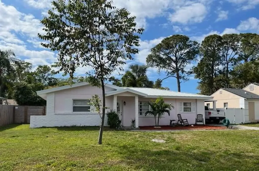 1740 Grove Drive Clearwater FL 33759