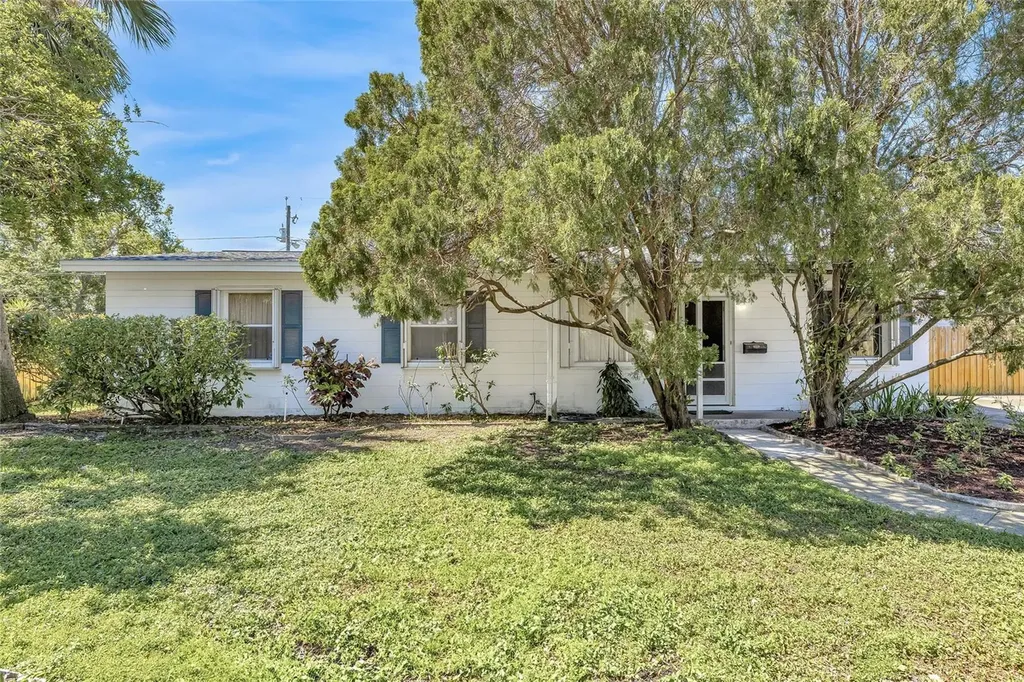 4227 Porpoise Drive SE St Petersburg FL 33705