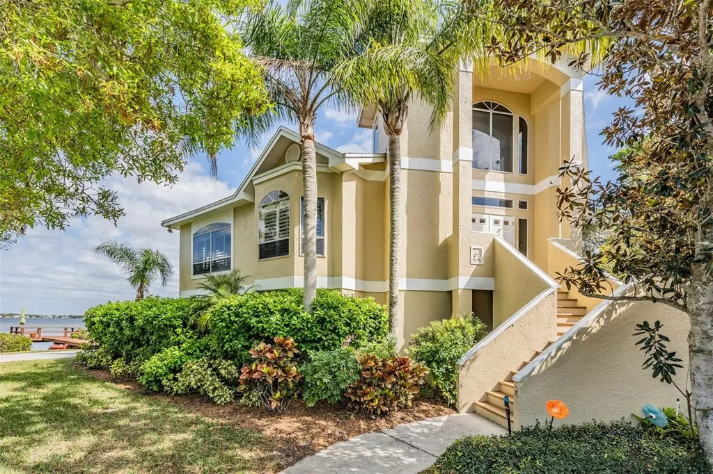104 Westbrook Court Safety Harbor FL 34695