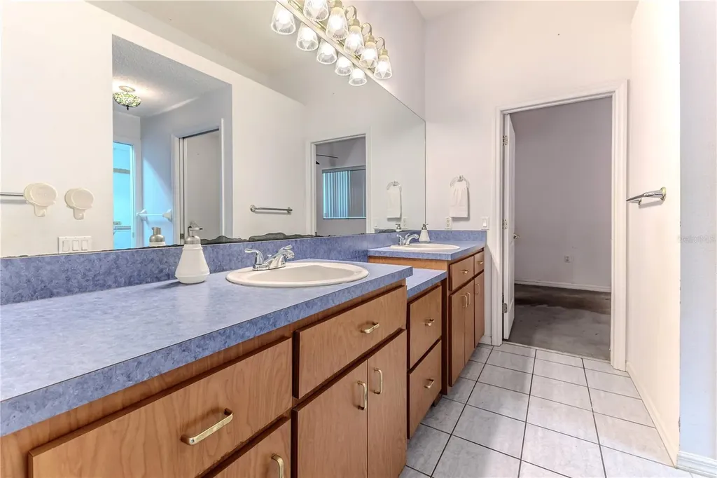 13496 S Oakview Avenue Floral City FL 34436