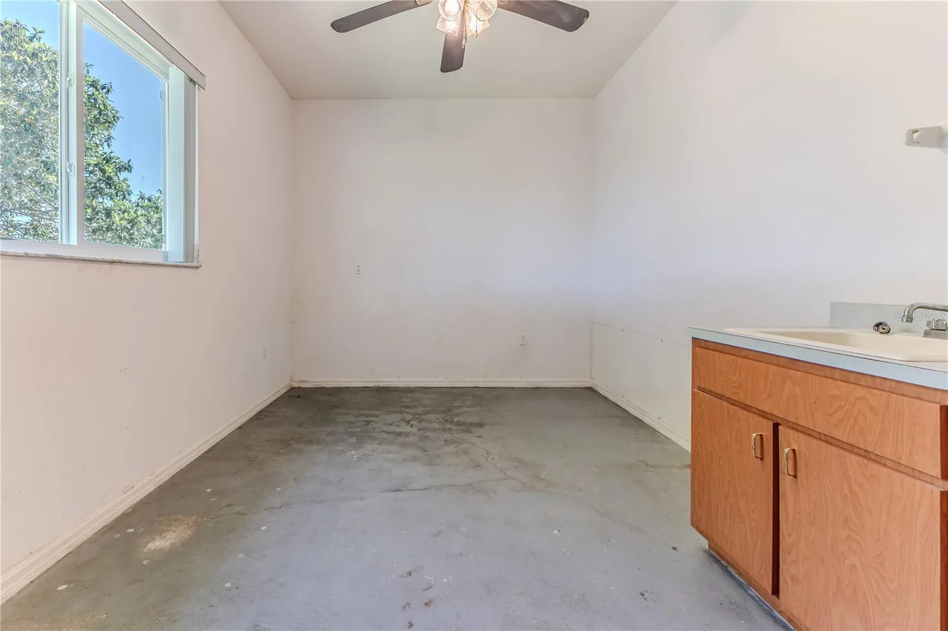13496 S Oakview Avenue Floral City FL 34436