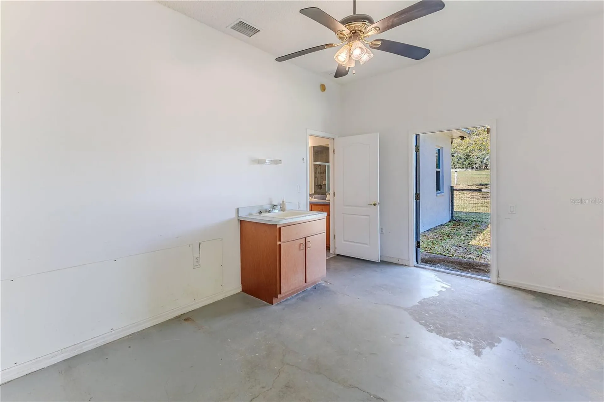 13496 S Oakview Avenue Floral City FL 34436