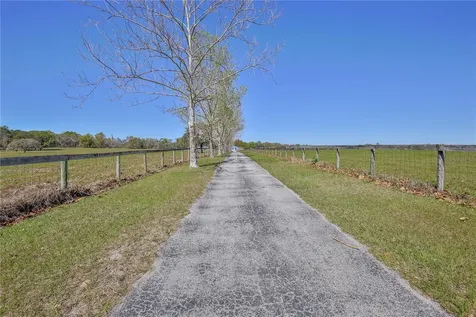 13496 S Oakview Avenue Floral City FL 34436