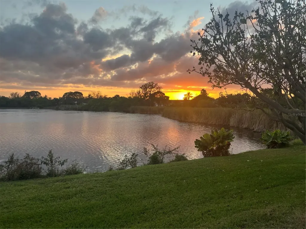 540 Somerhill Drive NE St Petersburg FL 33716