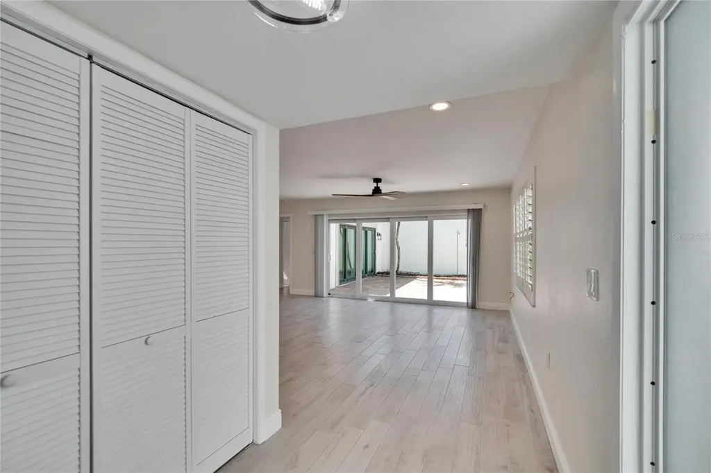 370 S Woodlands Drive Oldsmar FL 34677