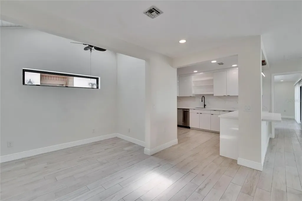 370 S Woodlands Drive Oldsmar FL 34677