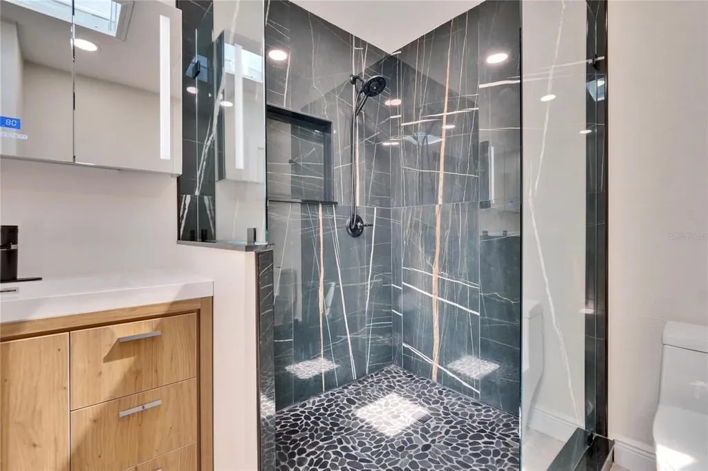 370 S Woodlands Drive Oldsmar FL 34677