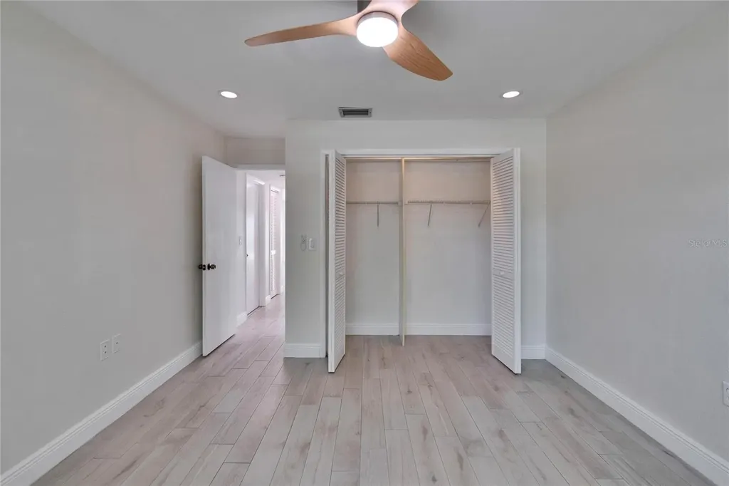 370 S Woodlands Drive Oldsmar FL 34677
