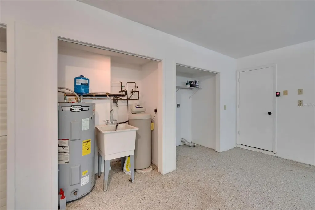 370 S Woodlands Drive Oldsmar FL 34677