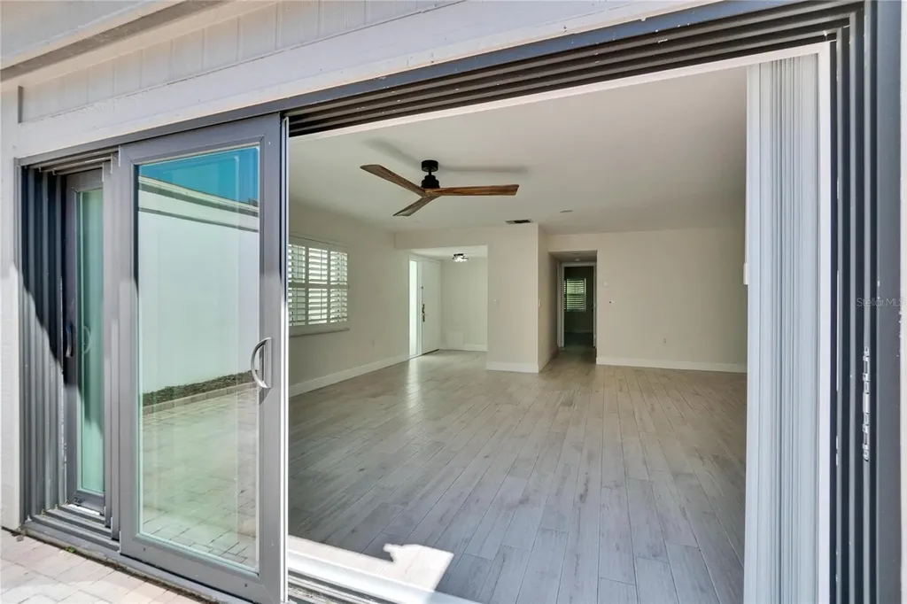 370 S Woodlands Drive Oldsmar FL 34677