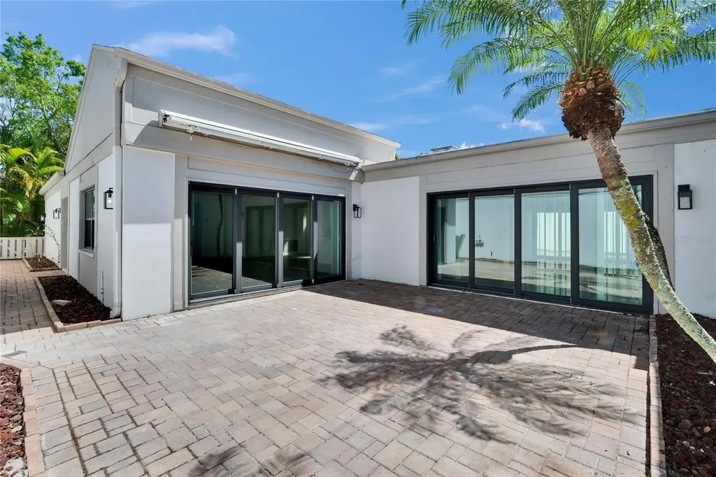 370 S Woodlands Drive Oldsmar FL 34677