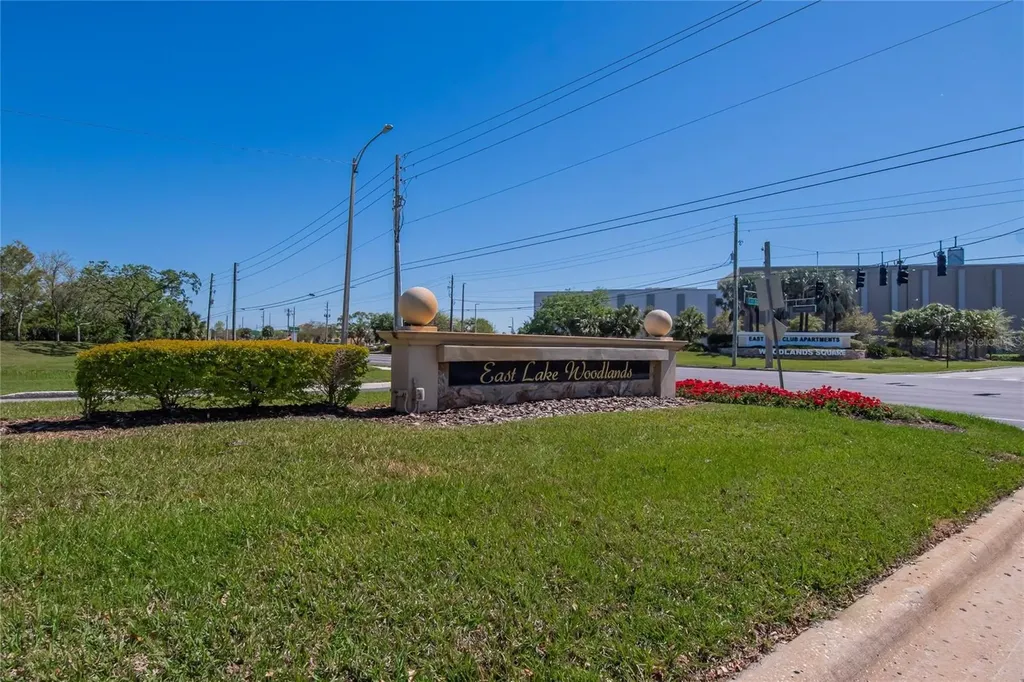 370 S Woodlands Drive Oldsmar FL 34677