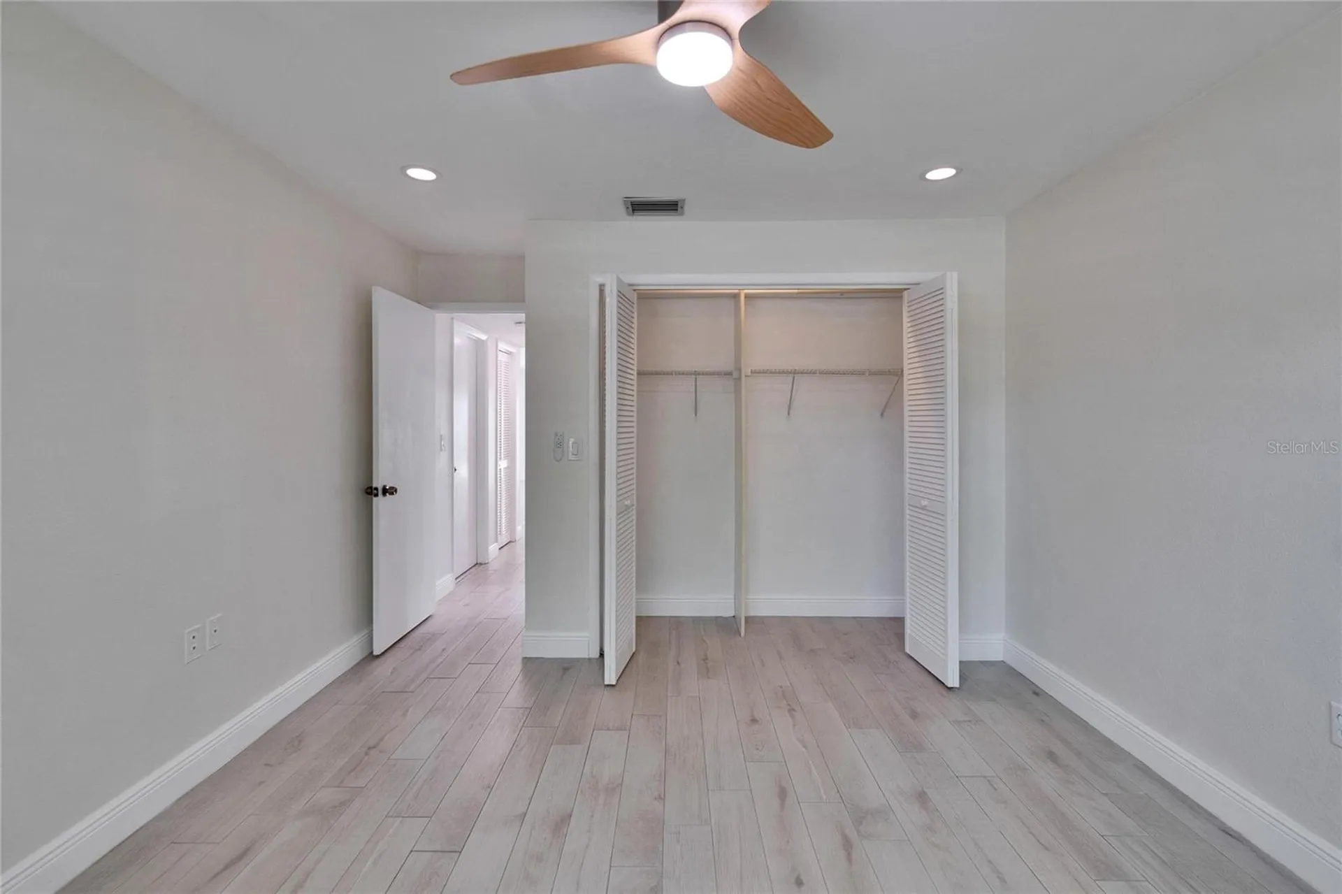 370 S Woodlands Drive Oldsmar FL 34677