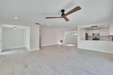 370 S Woodlands Drive Oldsmar FL 34677