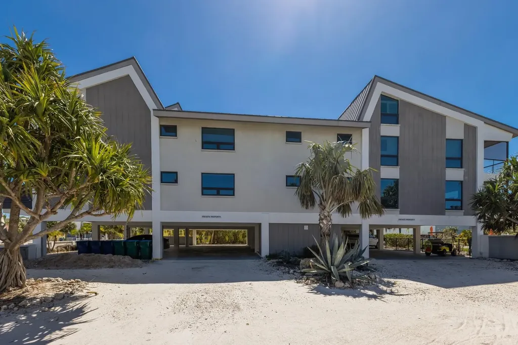 6804 Gulf Drive Holmes Beach FL 34217