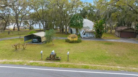 7050 SE 180th Avenue Road Ocklawaha FL 32179