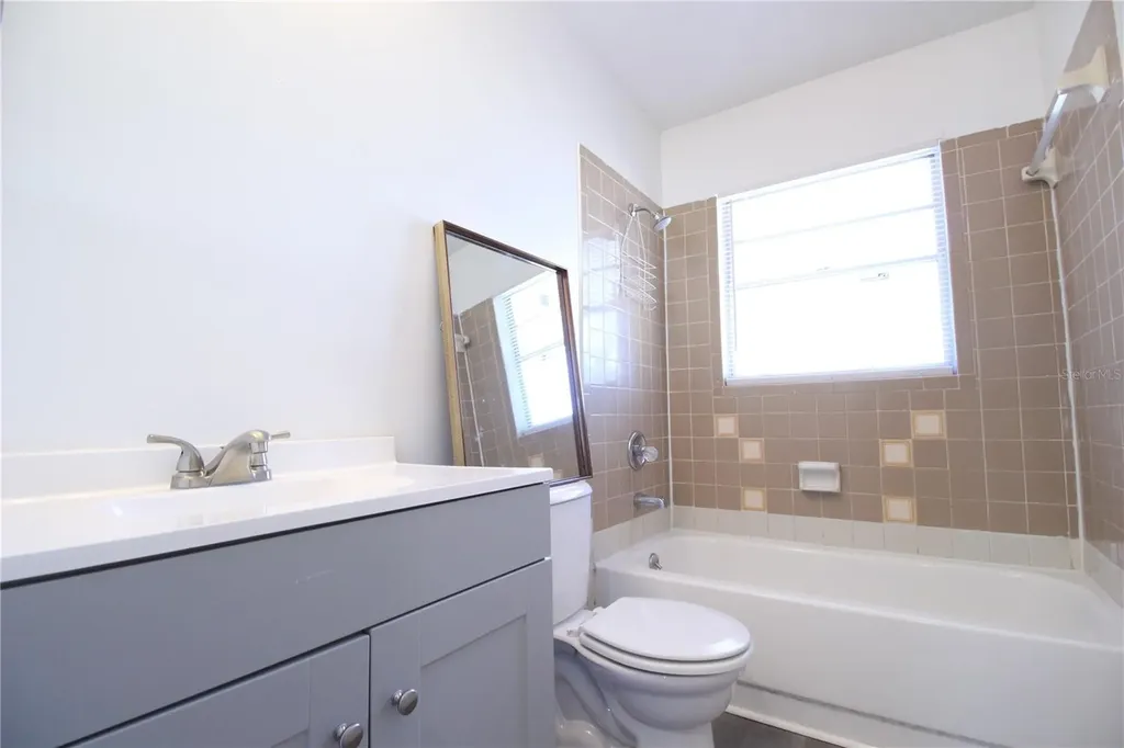 2212 SE 36th Terrace Gainesville FL 32641