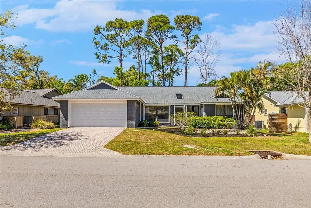 820 Faulkwood Court Sarasota FL 34232