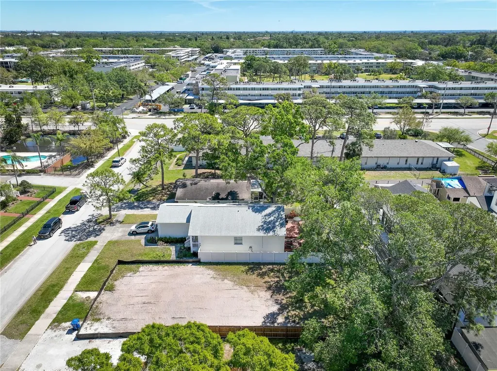134 49th Avenue N St Petersburg FL 33703
