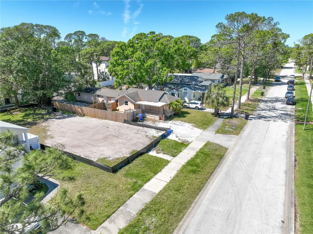 134 49th Avenue N St Petersburg FL 33703