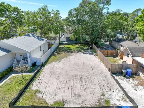 134 49th Avenue N St Petersburg FL 33703