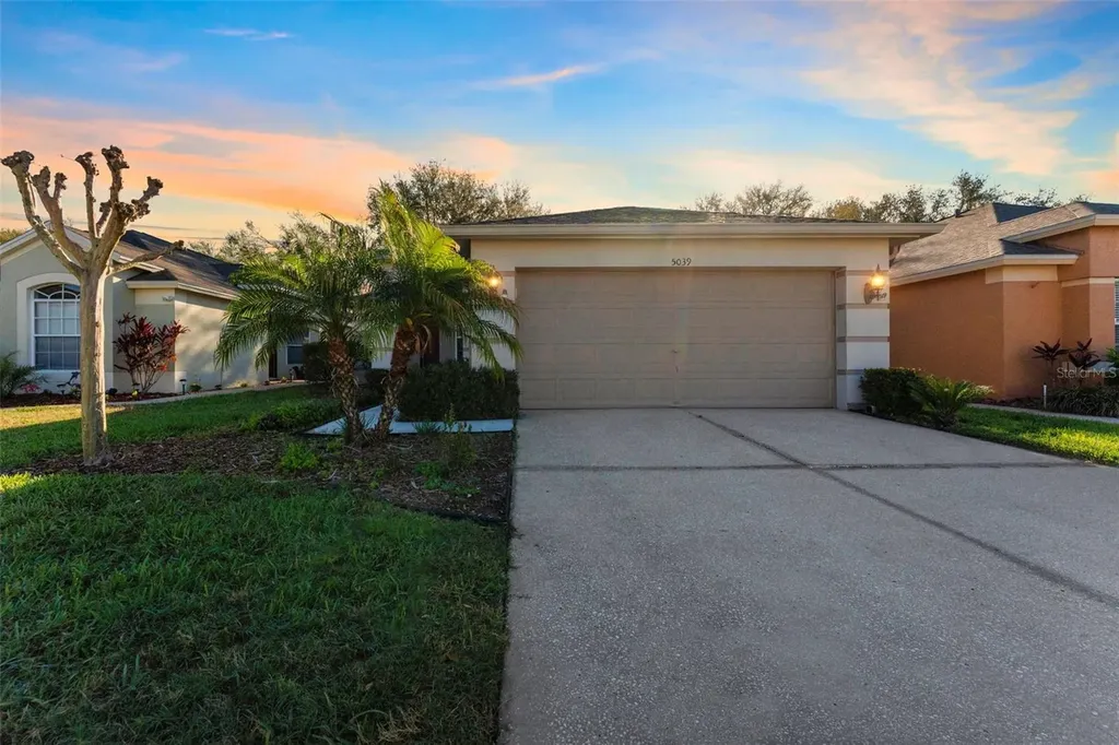 5039 Gato Del Sol Circle Wesley Chapel FL 33544