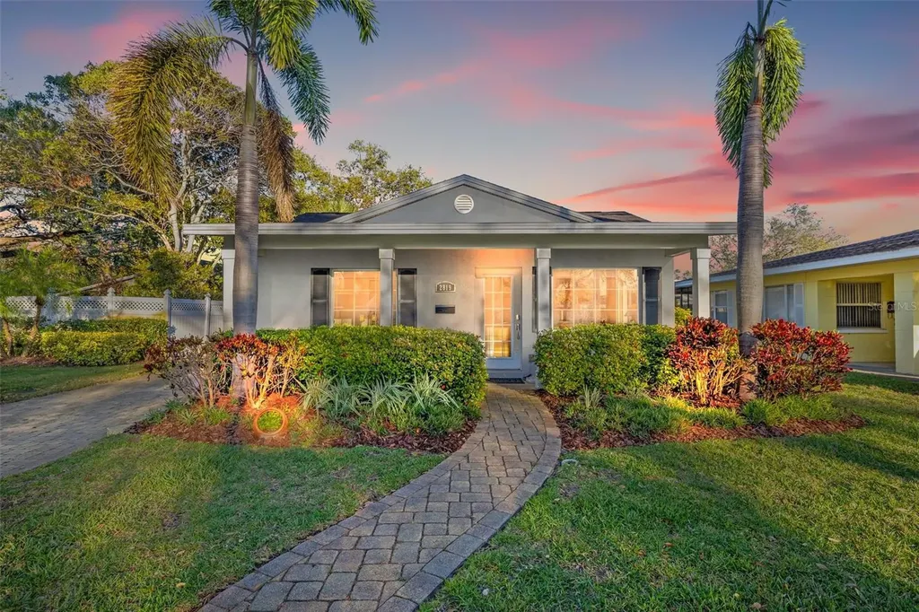 2819 Boca Ciega Drive N St Petersburg FL 33710