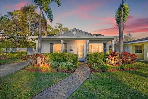 2819 Boca Ciega Drive N St Petersburg FL 33710