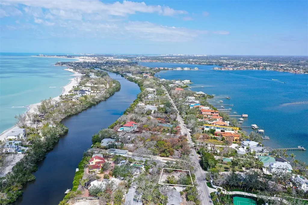 8504 Heron Lagoon Circle Sarasota FL 34242