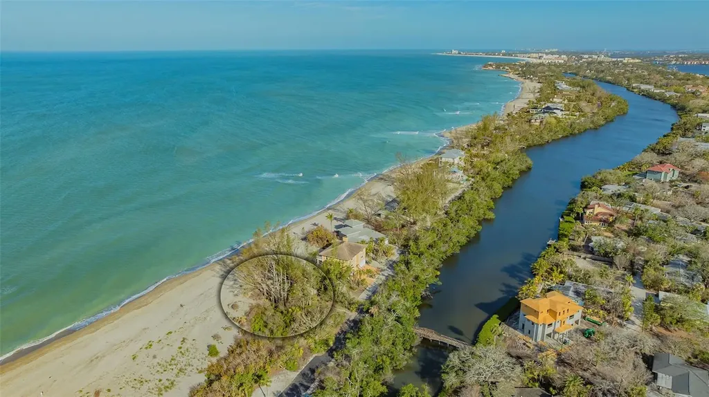 8504 Heron Lagoon Circle Sarasota FL 34242
