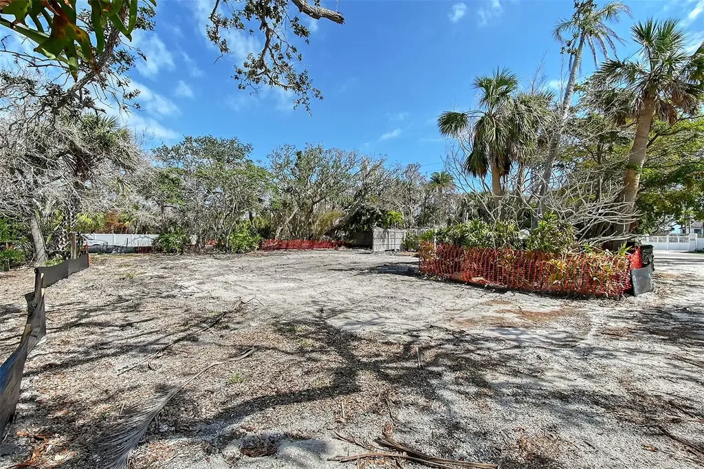 8504 Heron Lagoon Circle Sarasota FL 34242