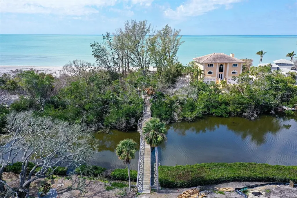 8504 Heron Lagoon Circle Sarasota FL 34242