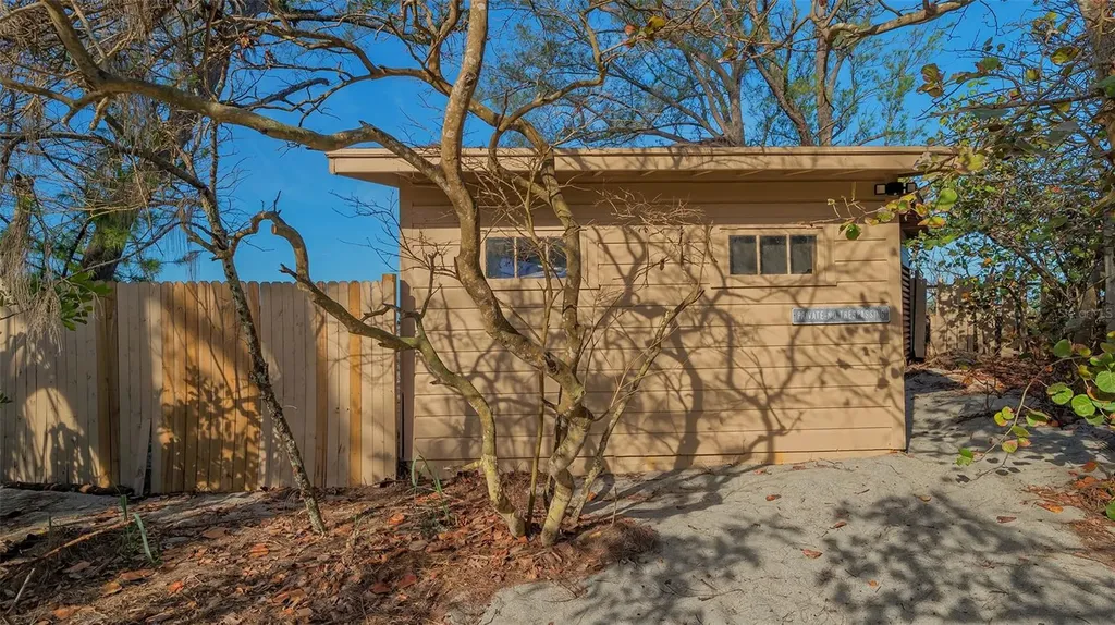 8504 Heron Lagoon Circle Sarasota FL 34242