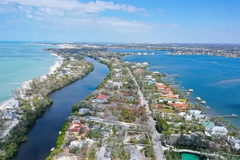 8504 Heron Lagoon Circle Sarasota FL 34242