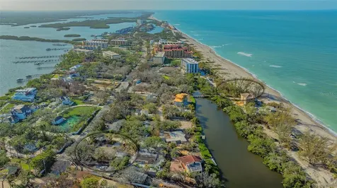 8504 Heron Lagoon Circle Sarasota FL 34242
