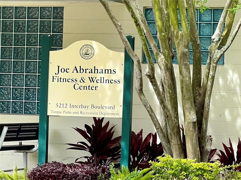 5221 Bayshore Boulevard Tampa FL 33611