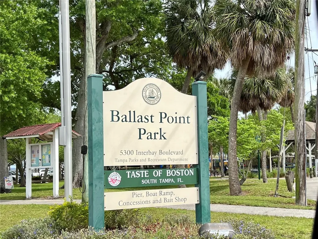 5221 Bayshore Boulevard Tampa FL 33611