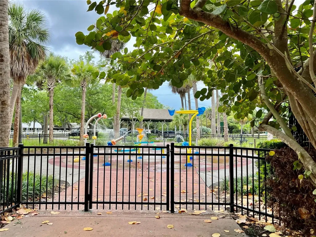 5221 Bayshore Boulevard Tampa FL 33611