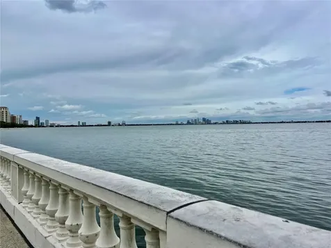5221 Bayshore Boulevard Tampa FL 33611