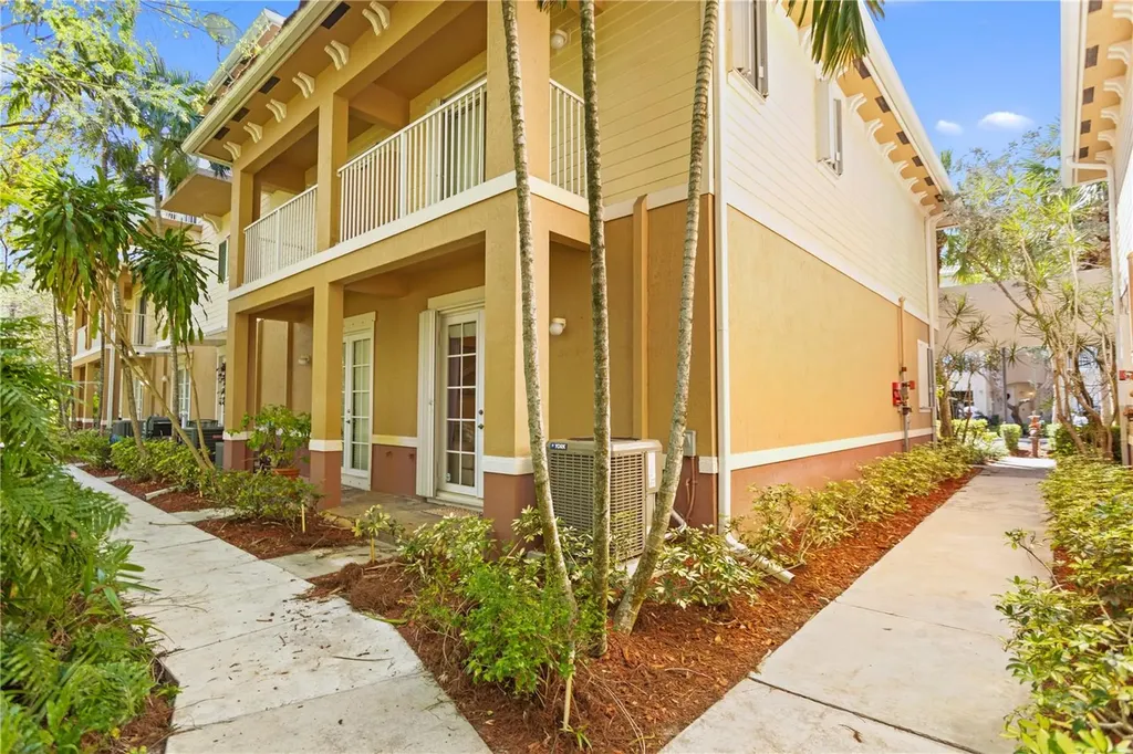 4650 SW 75th Way Davie FL 33314