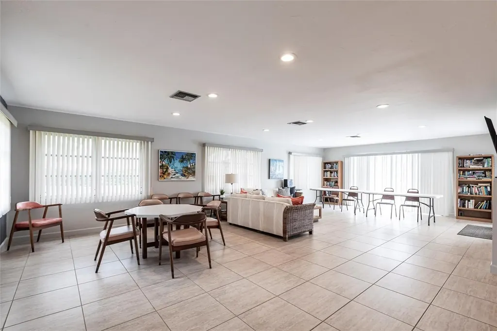7151 Wood Creek Drive Sarasota FL 34231