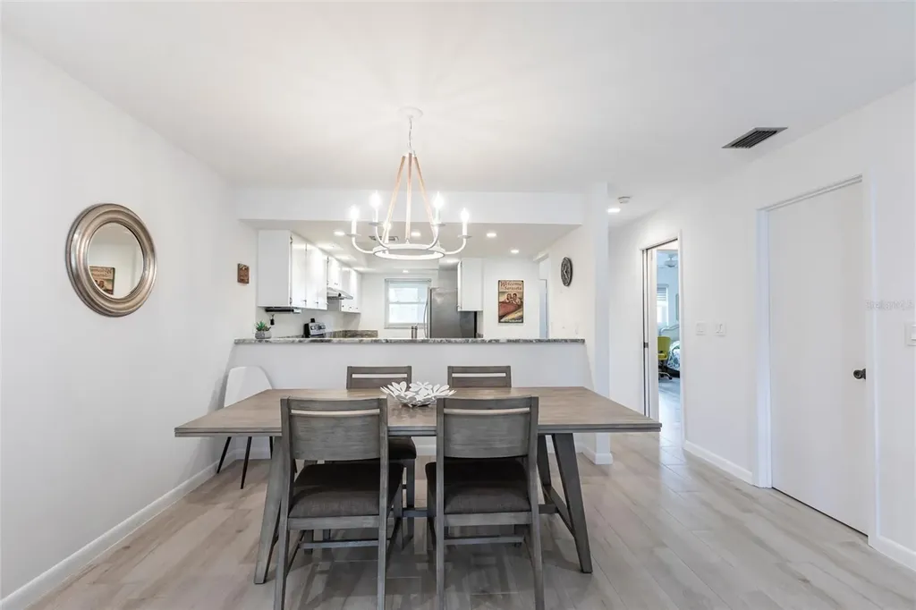 7151 Wood Creek Drive Sarasota FL 34231