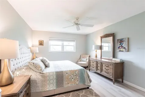 7151 Wood Creek Drive Sarasota FL 34231